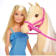Mattel Barbie FXH13 Barbie baba lóval