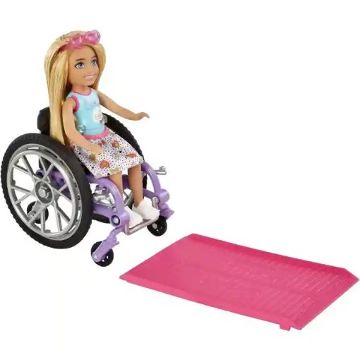 Mattel Barbie Chelsea kerekesszékes baba rámpával