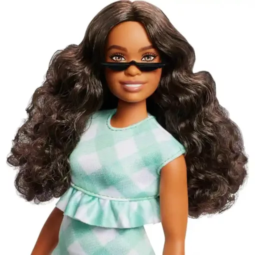 Mattel Barbie Fashionistas baba zöld ruhában