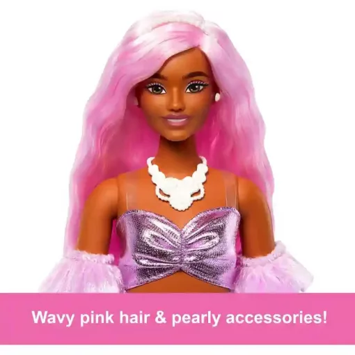 Mattel Barbie Deluxe Style baba fényes rózsaszín ruhában