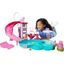 Mattel Barbie medencés buli játékszett csúszdával és 20+ kiegészítővel