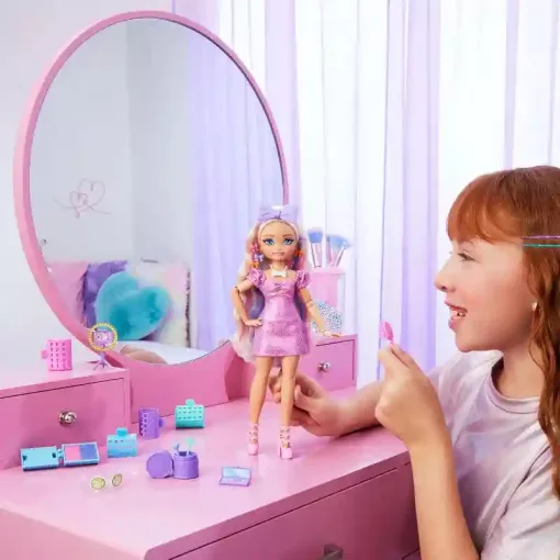 Mattel Barbie Dream Besties Malibu baba fodrászos kiegészítőkkel
