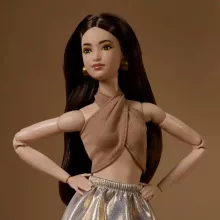 Mattel Barbie Basics Signature Model Collector divatbaba 06 keresztpántos felsőben