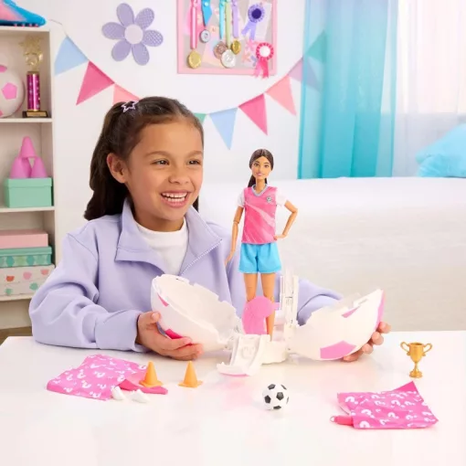 Mattel Barbie Team Roll & Reveal focista baba focilabdában