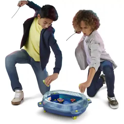 Hasbro Beyblade Burst QuadStrike harci aréna 2db pörgettyűvel és kilövővel