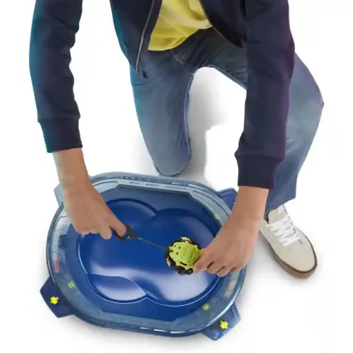 Hasbro Beyblade Burst QuadStrike harci aréna 2db pörgettyűvel és kilövővel