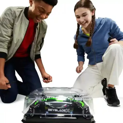 Hasbro Beyblade Xtreme harci aréna 2db pörgettyűvel és kilövővel