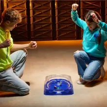 Hasbro Beyblade X Drop Attack harci aréna 2db pörgettyűvel és kilövővel