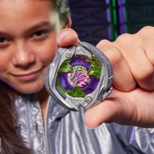 Hasbro Beyblade X Victory Grip kilövő Saber Samurai 2-70L pörgettyűvel