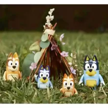 Bluey - Bluey családja 4db-os figuraszett, Bluey, Bingo, Csibész, Szimat