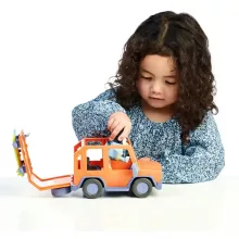 Bluey - Családi autó Csibész figurával