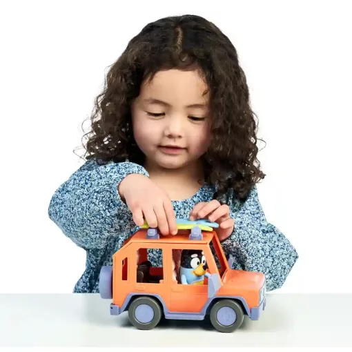 Bluey - Családi autó Csibész figurával