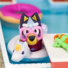 Bluey - Medencés szett Bluey figurával (csomagolássérült)