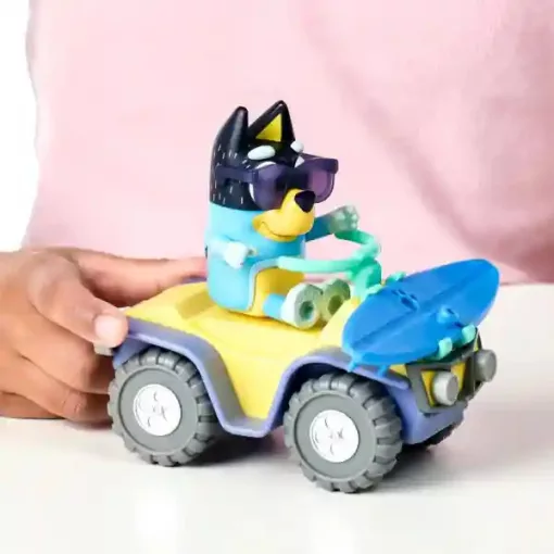 Bluey - Tengerparti homokfutó járgány Csibész figurával