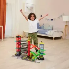 Dickie Toys óriás 4 emeletes parkolóház járművekkel, lifttel, fénnyel és hanggal
