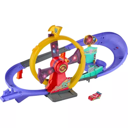 Mattel Disney Verdák: Ünnepi versenypálya világító Villám McQueen kisautóval