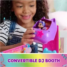 Gabi babaháza: Gabi és DJ Cicafa kinyitható partibusza