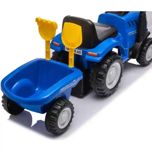 New Holland T7 traktor bébitaxi utánfutóval és kerti játékokkal