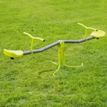 360 fokban forgatható fém libikóka 172 cm