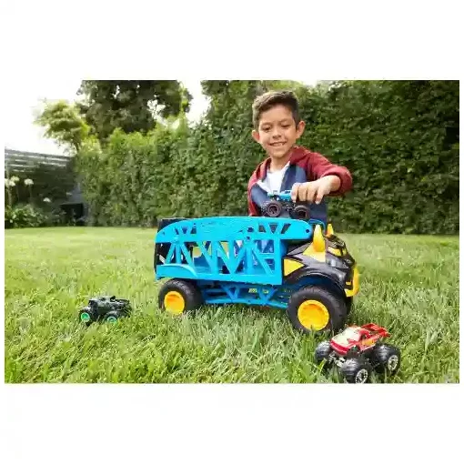 Mattel Hot Wheels Monster Trucks szállító kamion 3db autóval