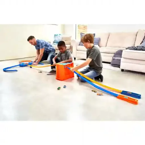 Mattel Hot Wheels óriás átalakítható versenypálya dobozban két kisautóval, 4,5m hosszú pálya (csomagolássérült-új)