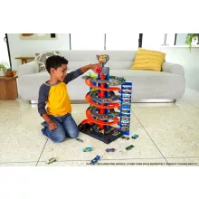 Mattel Hot Wheels GTT95 Mega garázs kisautóval
