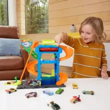 Mattel Hot Wheels forgó autómosó színváltós kisautóval