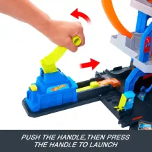 Mattel Hot Wheels mega hurok emeletes garázs kisautóval