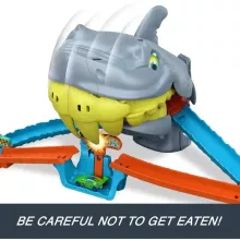 Mattel Hot Wheels cápatámadás a strandon játékszett kisautóval