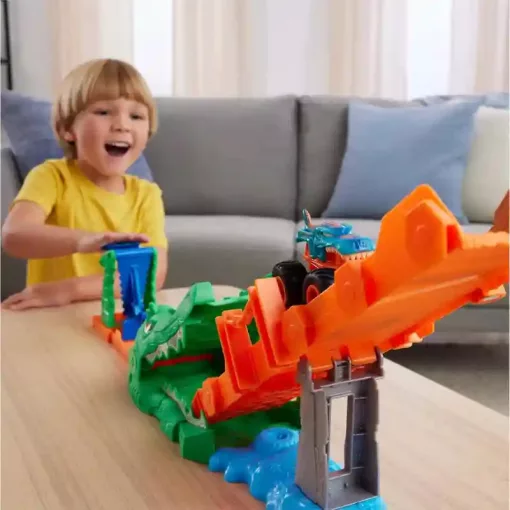 Mattel Hot Wheels Monster Trucks krokodilütközés kihívás Mega-Wrex autóval