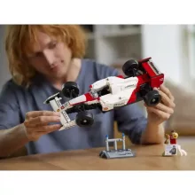 Lego Icons 10330 McLaren MP4/4 és Ayrton Senna Formula 1 versenyautó
