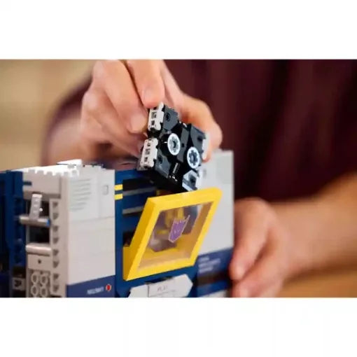 Lego Icons 10358 Transformers: Fülelő átalakuló robot