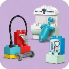 Lego Duplo Disney 10456 Verdák: Villám McQueen látogatása Doki garázsában