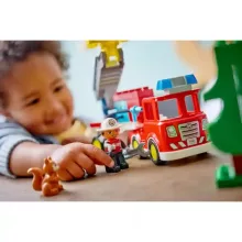 Lego Duplo 10473 Tűzoltóautó tömlővel és tűzoltóval