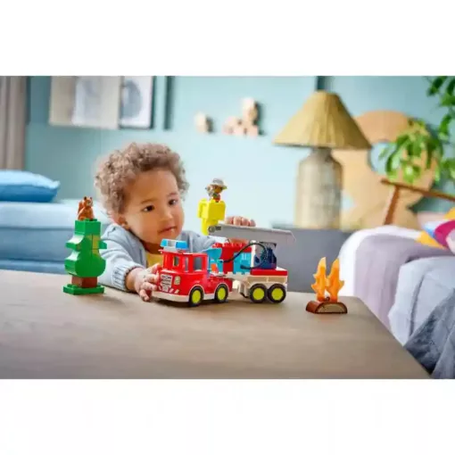 Lego Duplo 10473 Tűzoltóautó tömlővel és tűzoltóval
