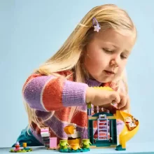 Lego Bluey 11201 Bluey és Kloé vidám kalandjai a játszótéren