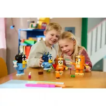 LEGO® Bluey 11217 Bluey családja kockákból