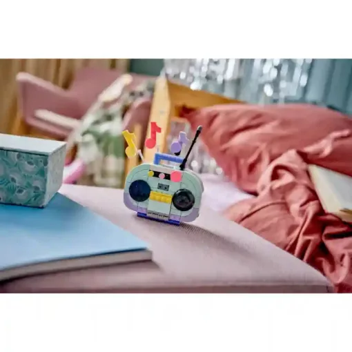 LEGO® Creator 31392 Zongora cicával (magnó, lemezjátszó)