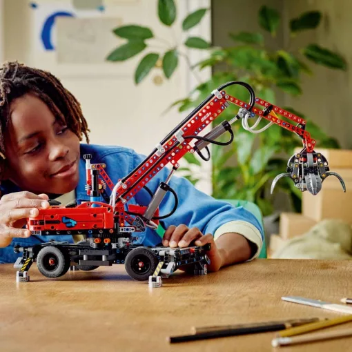 Lego Technic 42144 Mobil daru