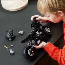 Lego Technic 42155 Batman: Batcycle™ motor