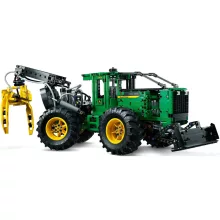 Lego Technic 42157 John Deere 948L-II Skidder erdészeti rönkvontató