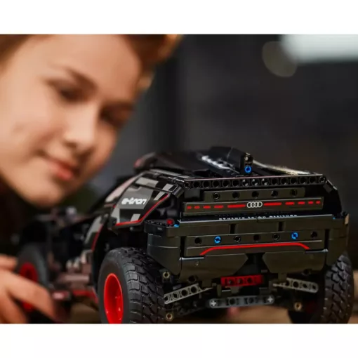 Lego Technic 42160 Audi RS Q e-tron RC távirányítós rally autó