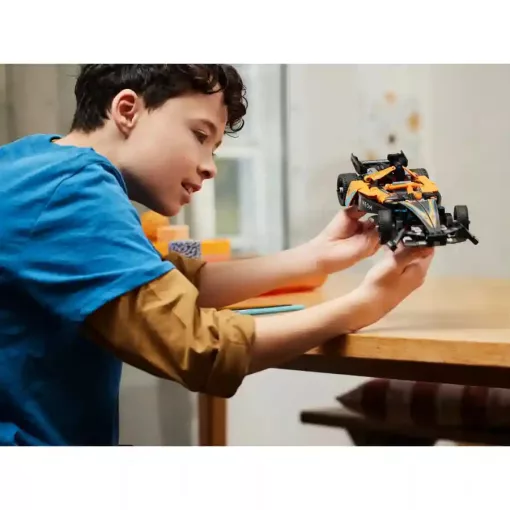 Lego Technic 42169 NEOM McLaren Formula E hátrahúzós versenyautó