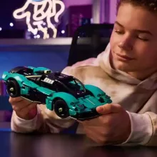 Lego Technic 42208 Aston Martin Valkyrie sportautó