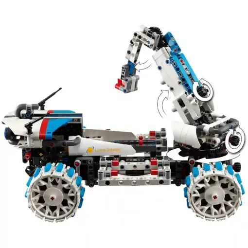 Lego Technic 42211 Lunar Outpost™ holdjáró űrjármű