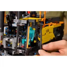 Lego Technic 42215 Volvo EC500 Hybrid exkavátor