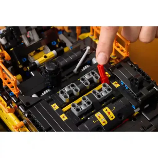 Lego Technic 42215 Volvo EC500 Hybrid exkavátor