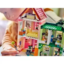 Lego Friends 42670 Heartlake City lakások és üzletek