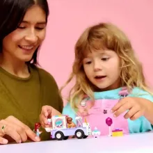Lego Friends 42675 Unikornisos tortaszállító autó