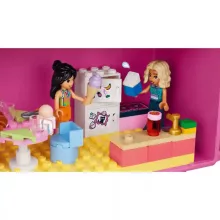 LEGO Friends 42697 Kreatív, bőröndalakú babaház